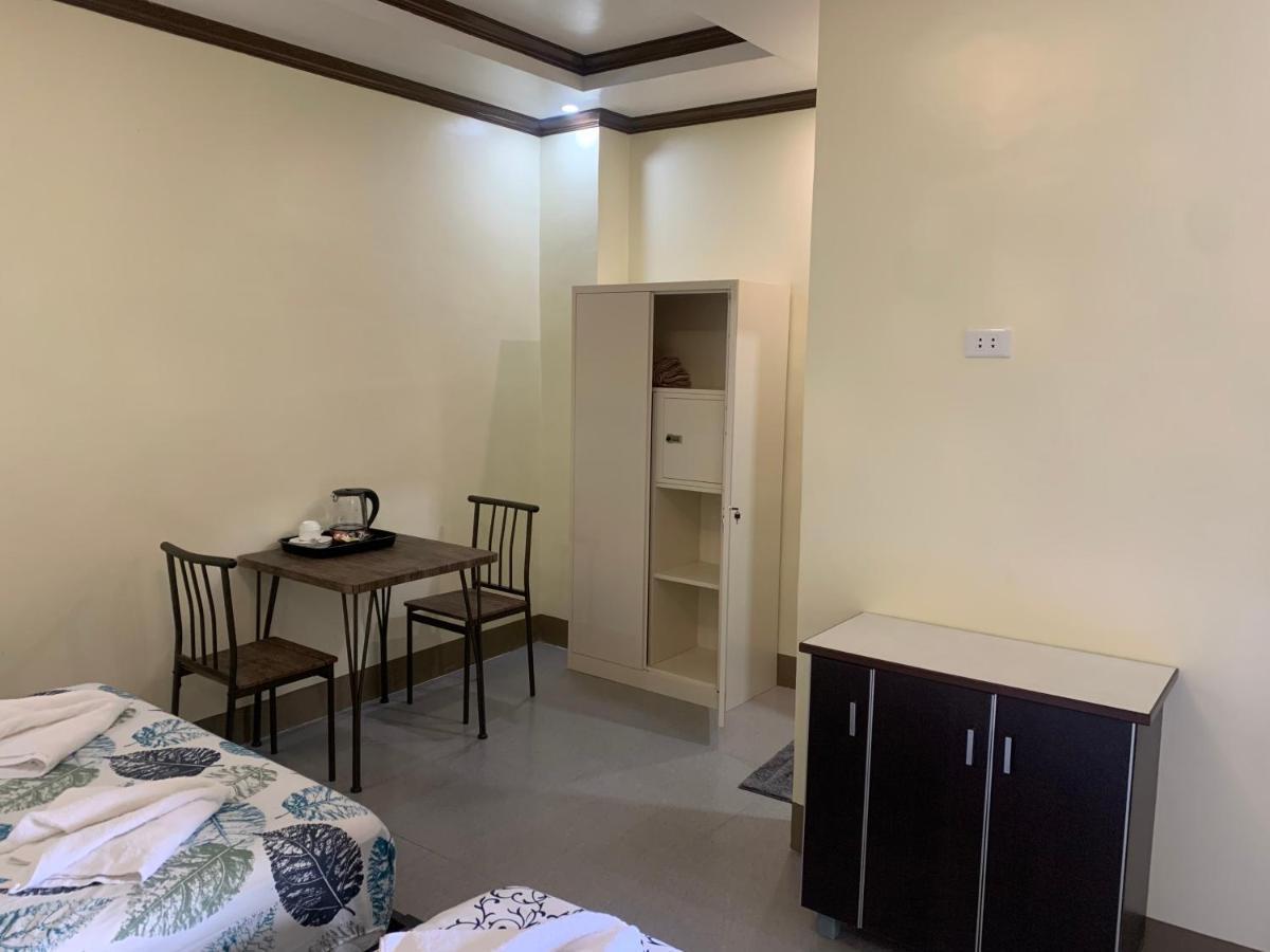 Zl Travelers Inn Batuan Zewnętrze zdjęcie