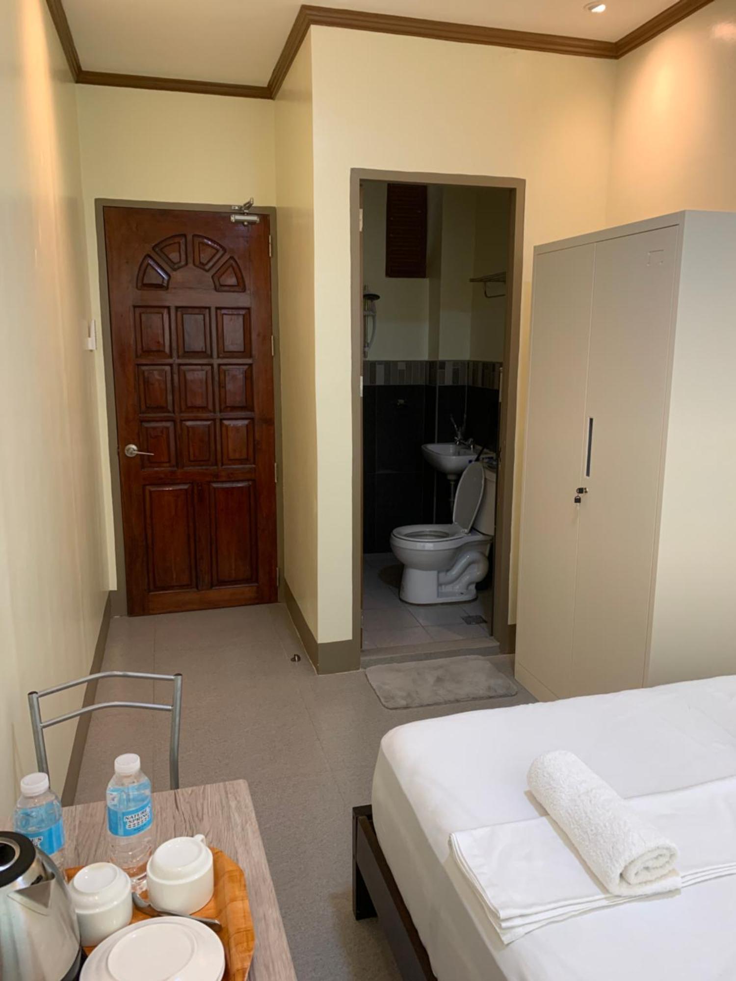 Zl Travelers Inn Batuan Zewnętrze zdjęcie