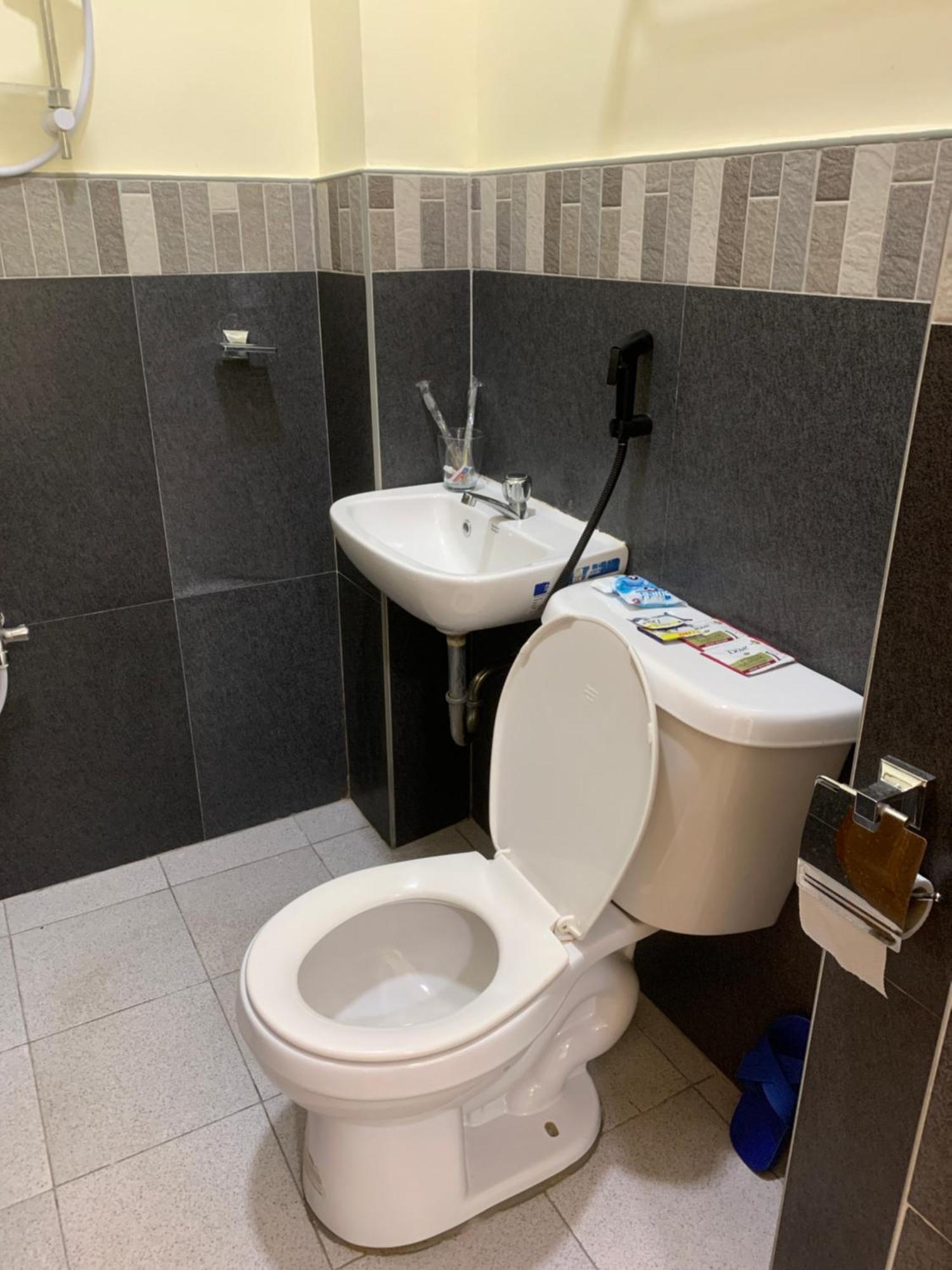 Zl Travelers Inn Batuan Zewnętrze zdjęcie