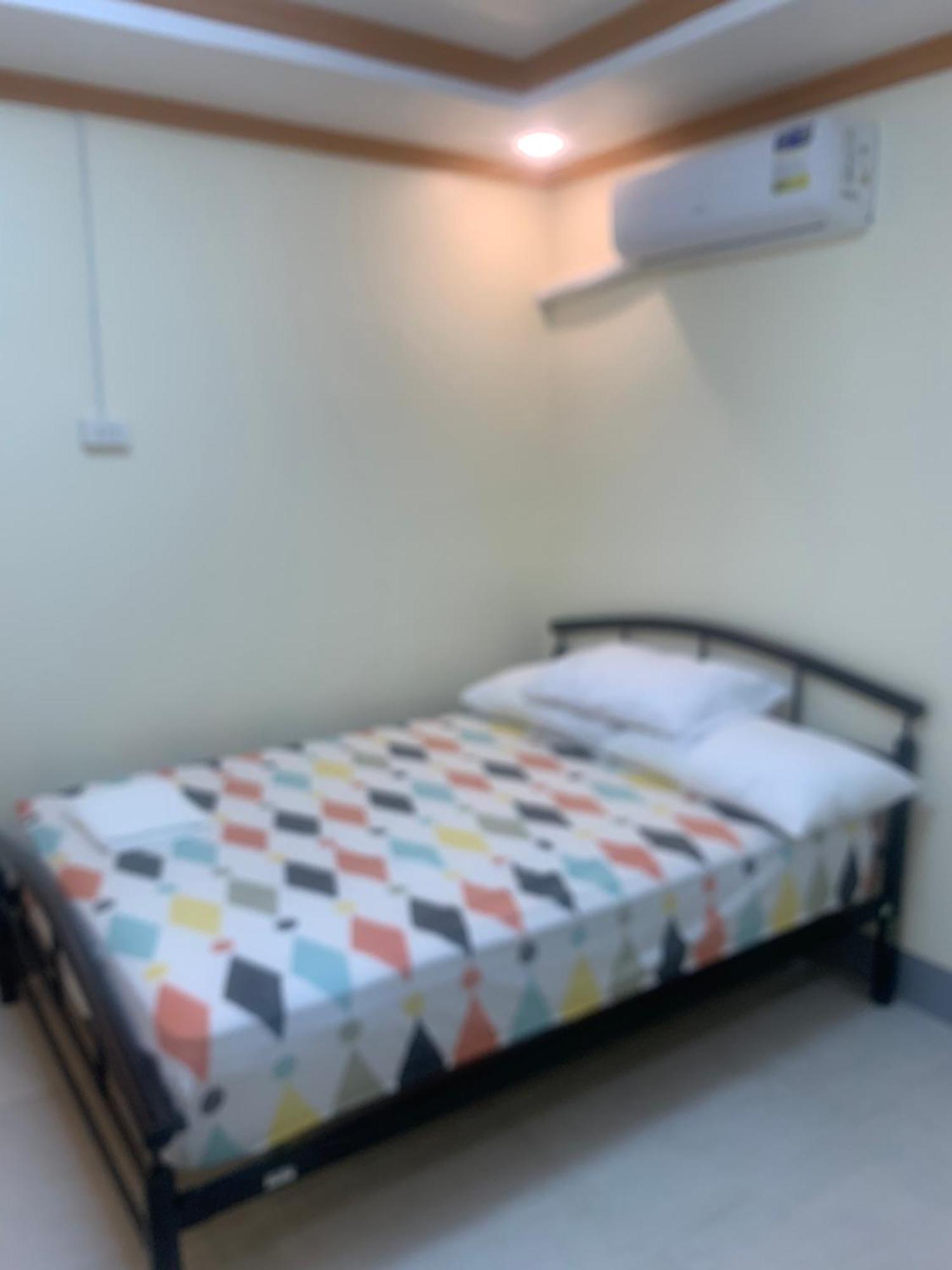 Zl Travelers Inn Batuan Zewnętrze zdjęcie